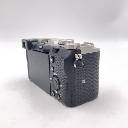 【全額返金保証】【最速発送】Sony デジタル一眼 α7C ボディ シルバー 美品 動作確認済