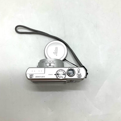 【全額返金保証】【最速発送】Leica コンパクトデジタルカメラ D-LUX 2 美品 動作確認済