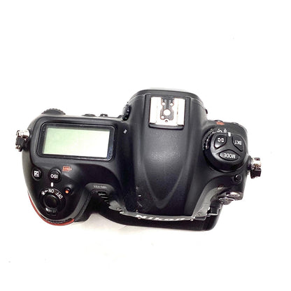 【最速発送】Nikon デジタル一眼 D5 XQD-Type ボディ【難有】