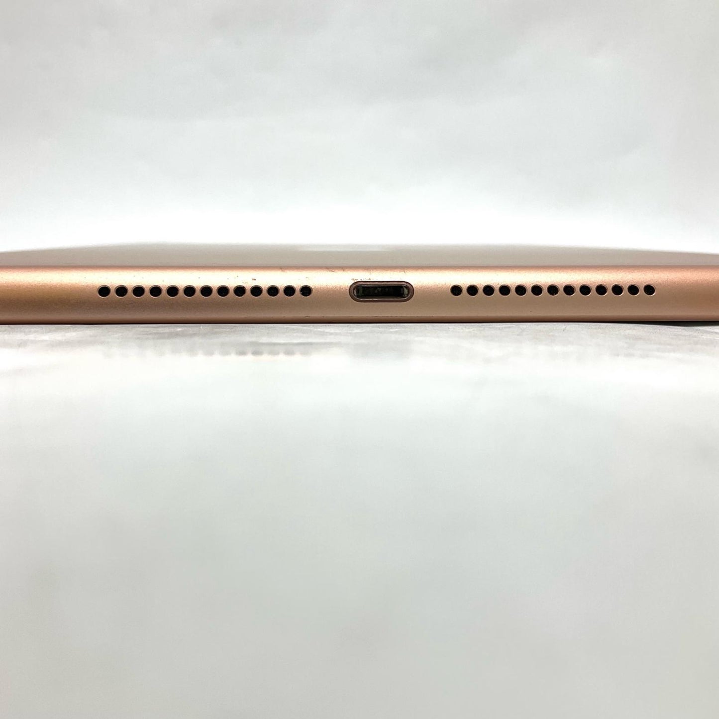 【全額返金保証】【最速発送】Apple iPad iPad 9.7インチ 第6世代 128GB ゴールド WiFi+Cellular docomo 白ロム 動作確認済