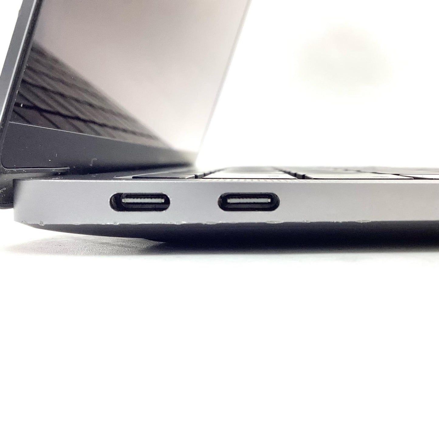 【全額返金保証】【最速発送】Apple MacBook Air 13インチ 2020 Apple M1 8GB 256GB スペースグレイ 96% 動作確認済