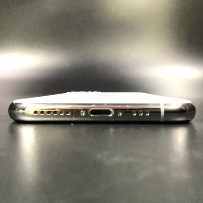 【全額返金保証】【最速発送】Apple iPhone iPhone 11 Pro 64GB シルバー docomo 白ロム 動作確認済 79%
