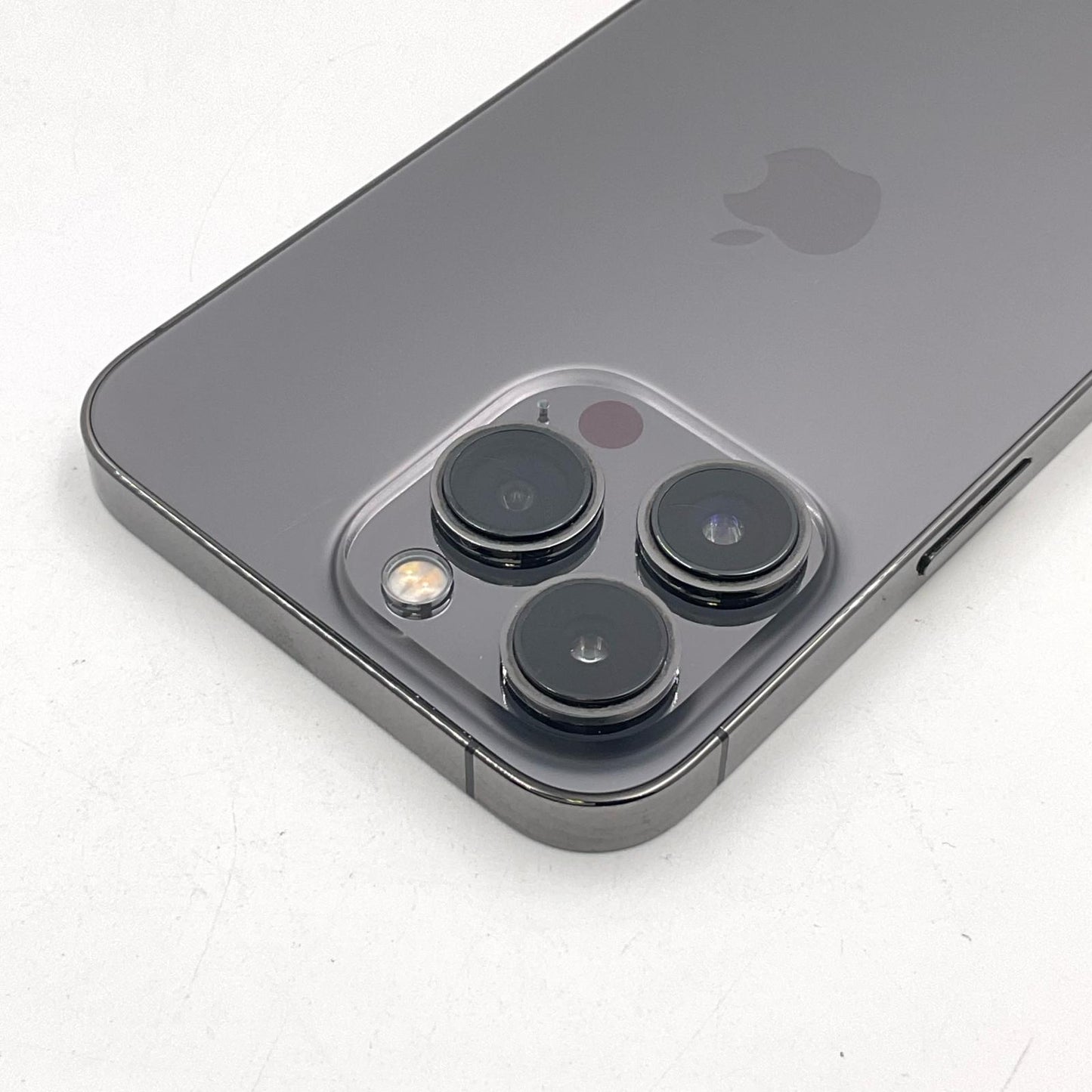 【全額返金保証】【最速発送】Apple iPhone iPhone 13 Pro 256GB グラファイト docomo SIMフリー 白ロム 動作確認済 88%