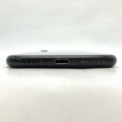 【全額返金保証】【最速発送】Apple iPhone iPhone SE（第2世代） 256GB ブラック docomo 白ロム 動作確認済 77%