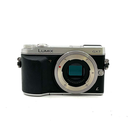 【全額返金保証】【最速発送】Panasonic デジタル一眼 LUMIX DMC-GX7-S ボディ [シルバー] 動作確認済