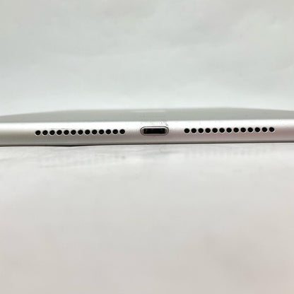 【全額返金保証】【最速発送】Apple iPad iPad 第5世代 32GB シルバー Wi-Fi 動作確認済