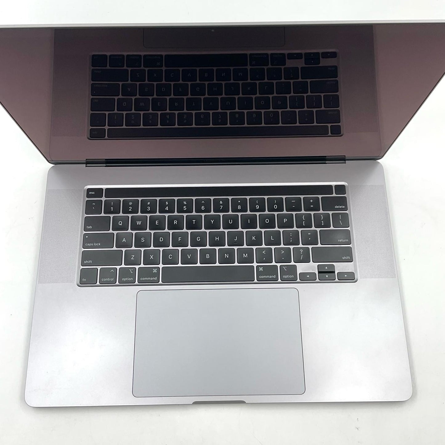 【全額返金保証】【最速発送】Apple MacBook Pro 16インチ 2019 6コア intel core i7 16GB 1TB スペースグレイ 82% 動作確認済