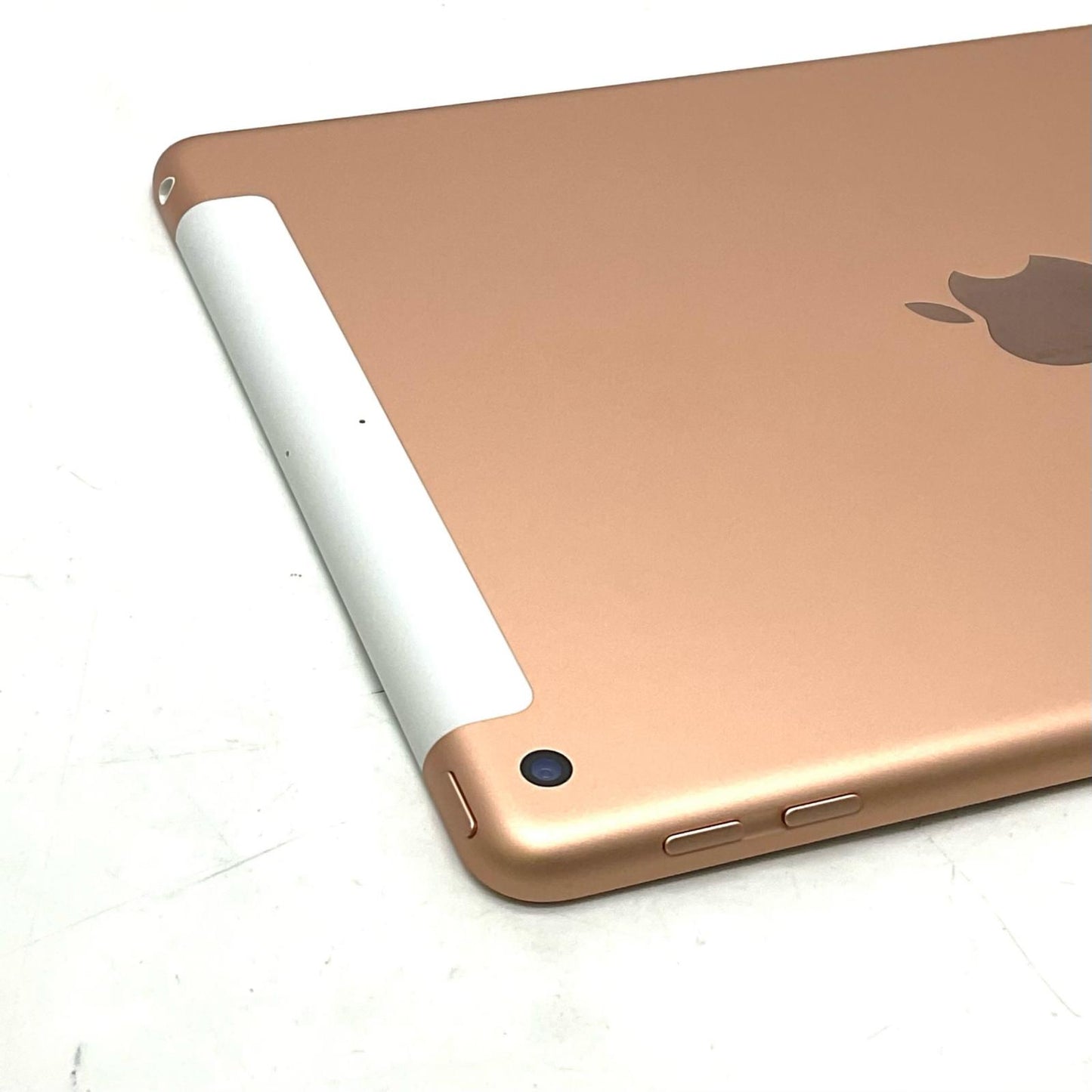 【全額返金保証】【最速発送】Apple iPad iPad 9.7インチ 第6世代 32GB ゴールド WiFi+Cellular Softbank 白ロム 美品 動作確認済