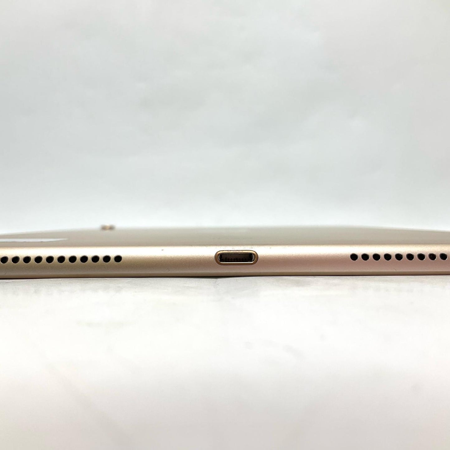 【全額返金保証】【最速発送】Apple iPad Pro 10.5インチ 256GB ゴールド Wi-Fi 動作確認済