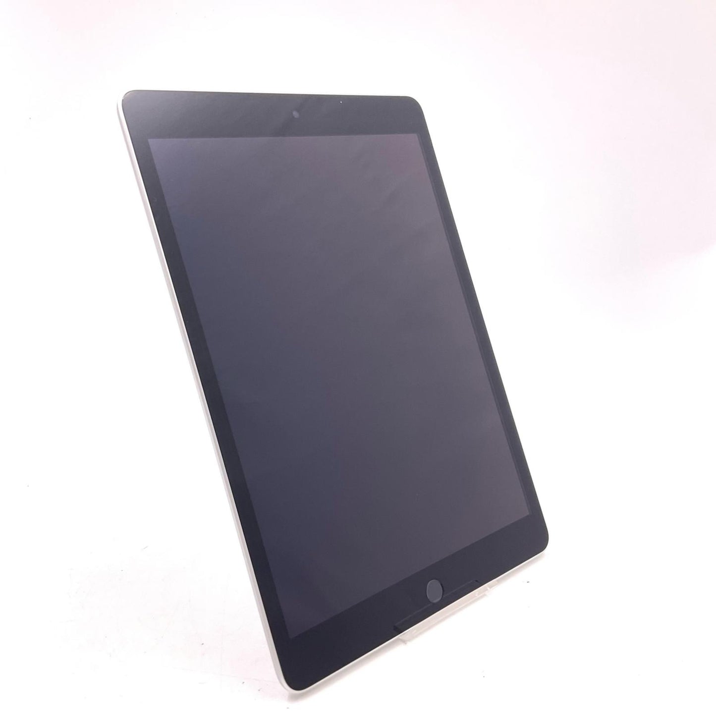【全額返金保証】【最速発送】Apple iPad iPad 10.2インチ 第9世代 64GB シルバー Wi-Fi 美品 動作確認済