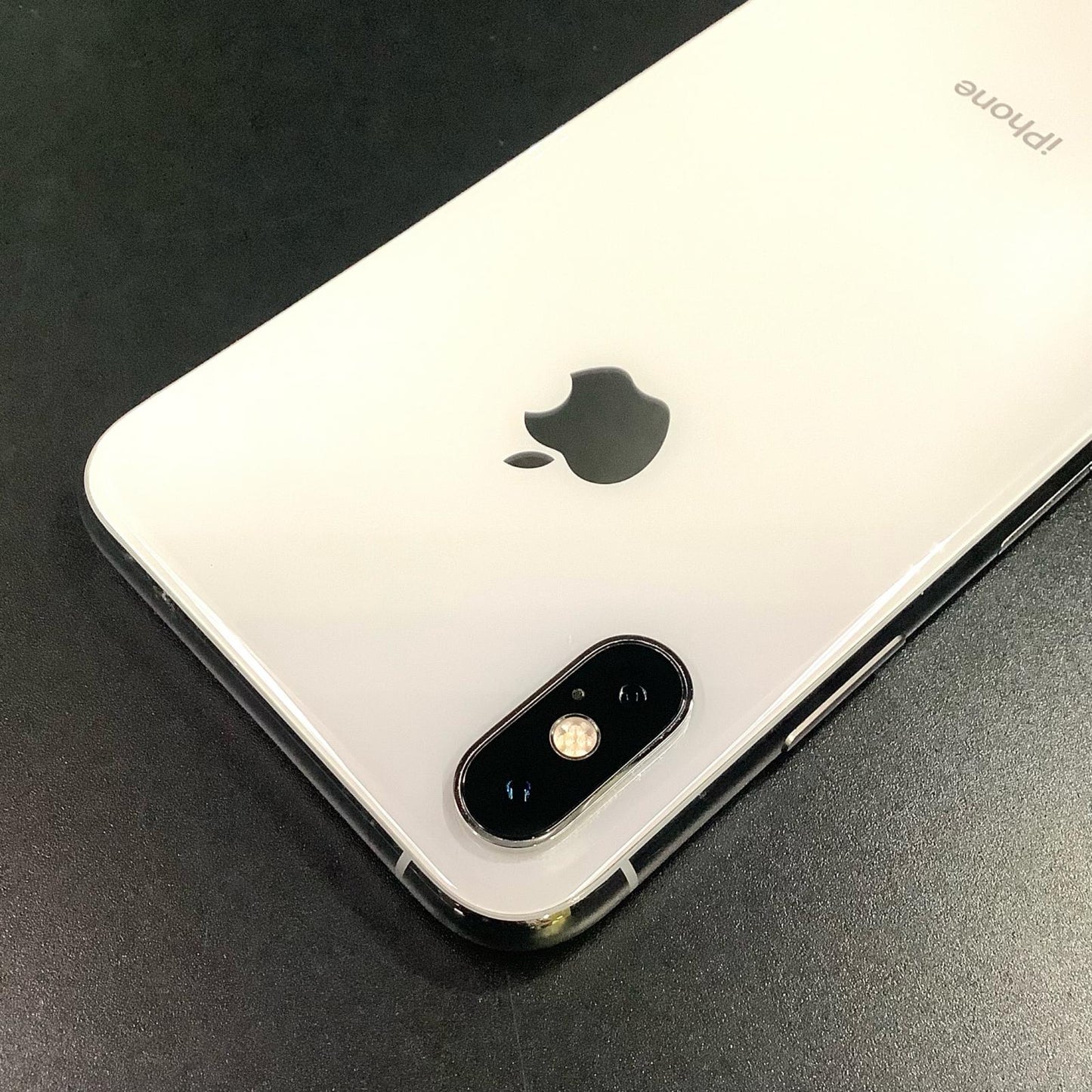 【全額返金保証】【最速発送】Apple iPhone iPhone XS 64GB シルバー Softbank 白ロム 動作確認済 76%