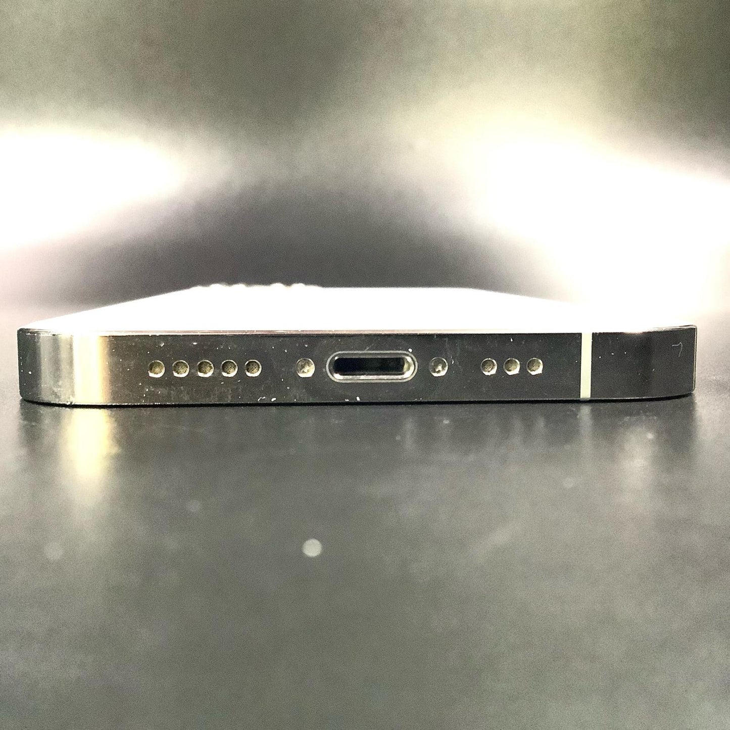 【全額返金保証】【最速発送】Apple iPhone iPhone 12 Pro 128GB シルバー docomo 白ロム 動作確認済 72%