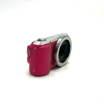 【全額返金保証】【最速発送】Sony デジタル一眼 α NEX-C3 ピンク 美品 動作確認済