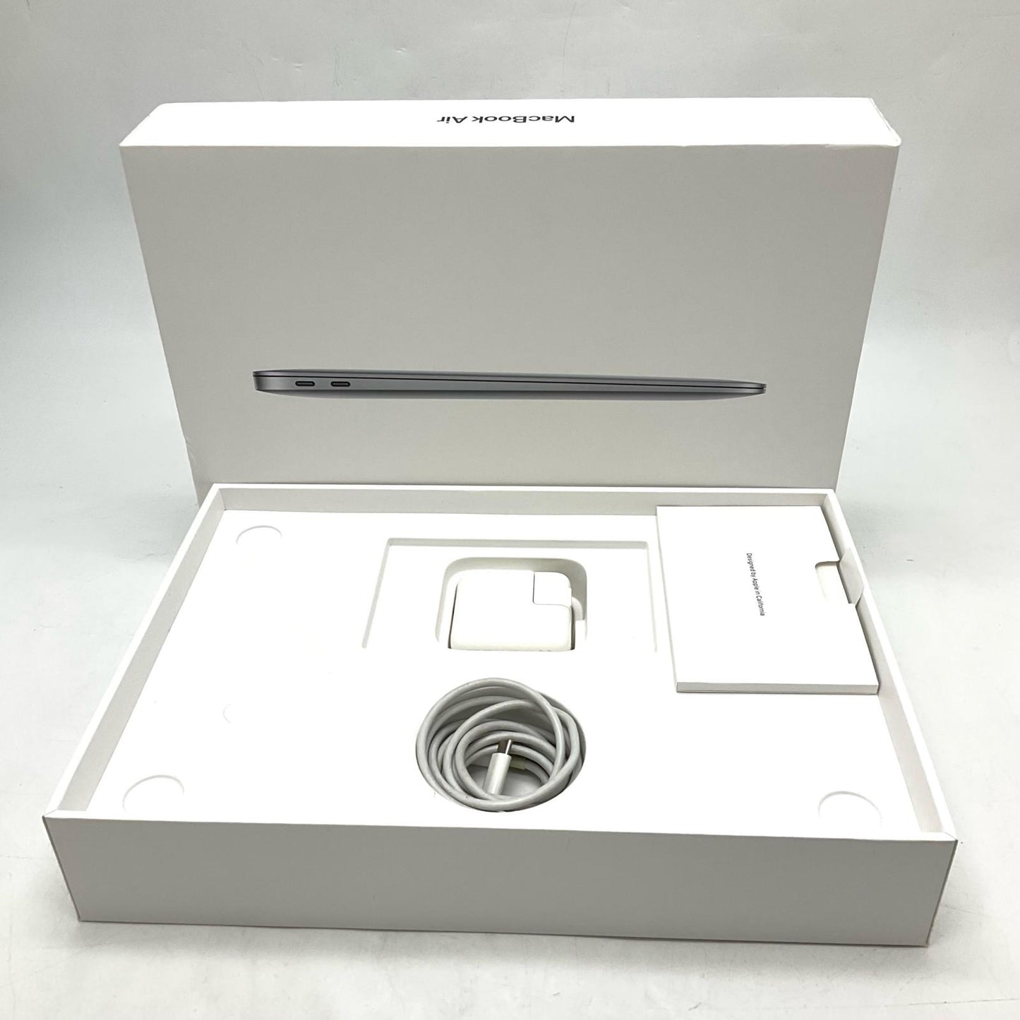 【全額返金保証】【最速発送】Apple MacBook Air 13.3インチ 2020 1.1GHz デュアルコア Intel Core i3 8GB 256GB スペースグレイ 美品 動作確認済