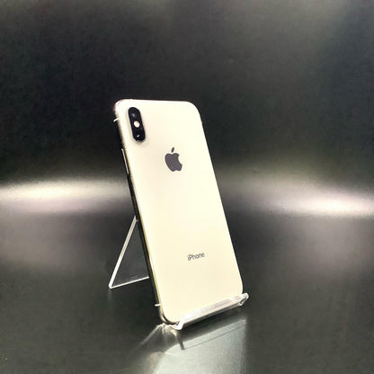 【全額返金保証】【最速発送】Apple iPhone iPhone XS 64GB シルバー docomo 白ロム 動作確認済 76%