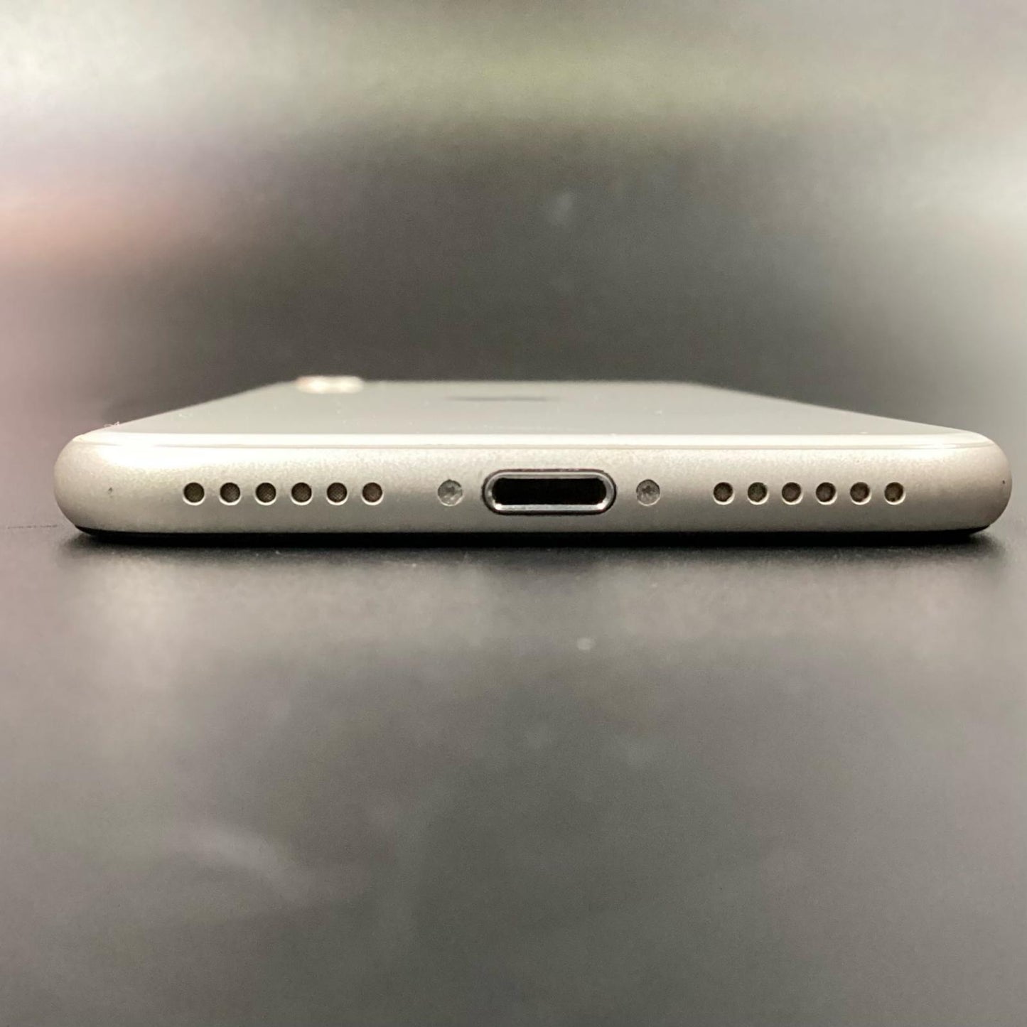 【全額返金保証】【最速発送】Apple iPhone iPhone SE（第3世代） 64GB スターライト Softbank 白ロム 動作確認済 75%