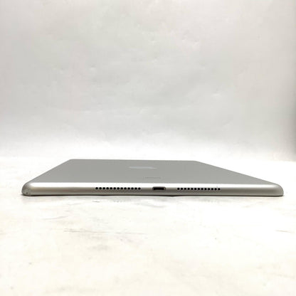 【全額返金保証】【最速発送】Apple iPad iPad 10.2インチ 第8世代 32GB シルバー Wi-Fi 動作確認済