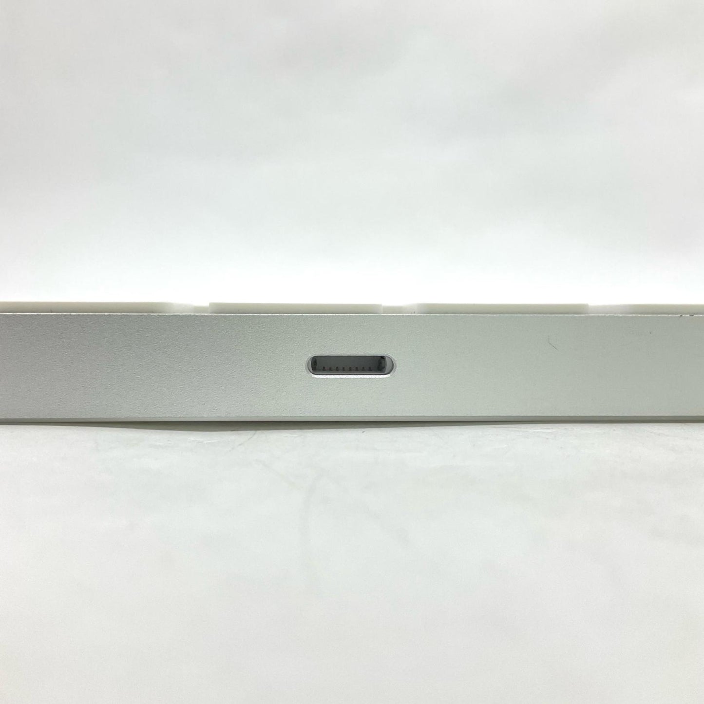 【全額返金保証】【最速発送】Apple Magic Keyboard MLA22J/A A1644 美品 動作確認済