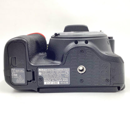【全額返金保証】【最速発送】Nikon デジタル一眼 D5600 ボディ ブラック 美品 動作確認済