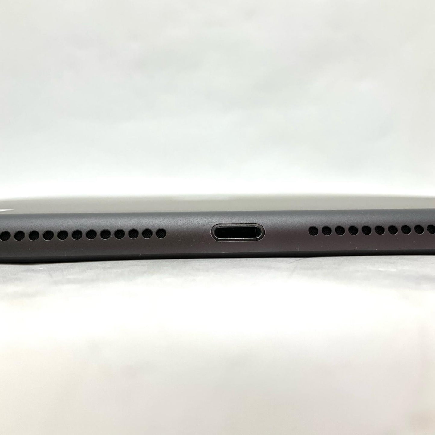 【全額返金保証】【最速発送】Apple iPad iPad 10.2インチ 第7世代 32GB スペースグレイ Wi-Fi 美品 動作確認済