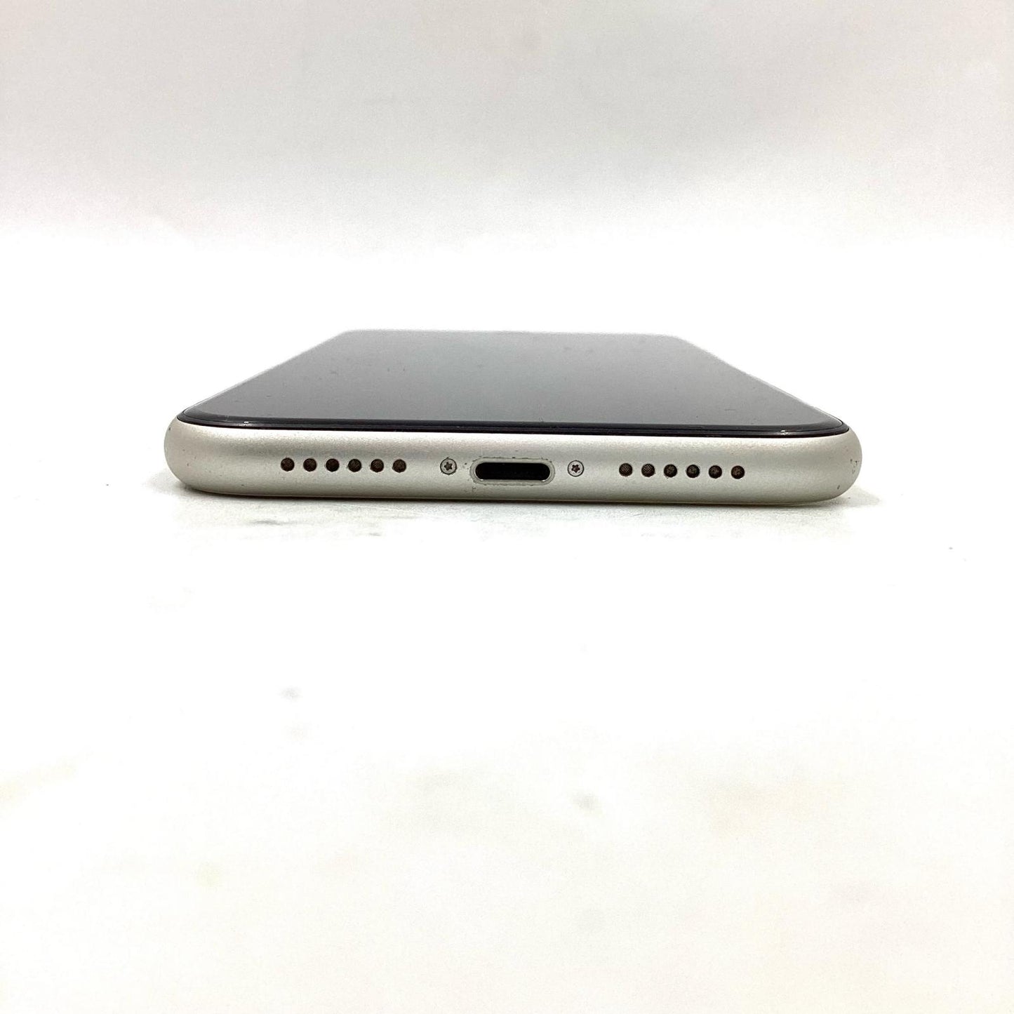 【全額返金保証】【最速発送】Apple iPhone iPhone 11 64GB ホワイト Softbank 白ロム 動作確認済 74%