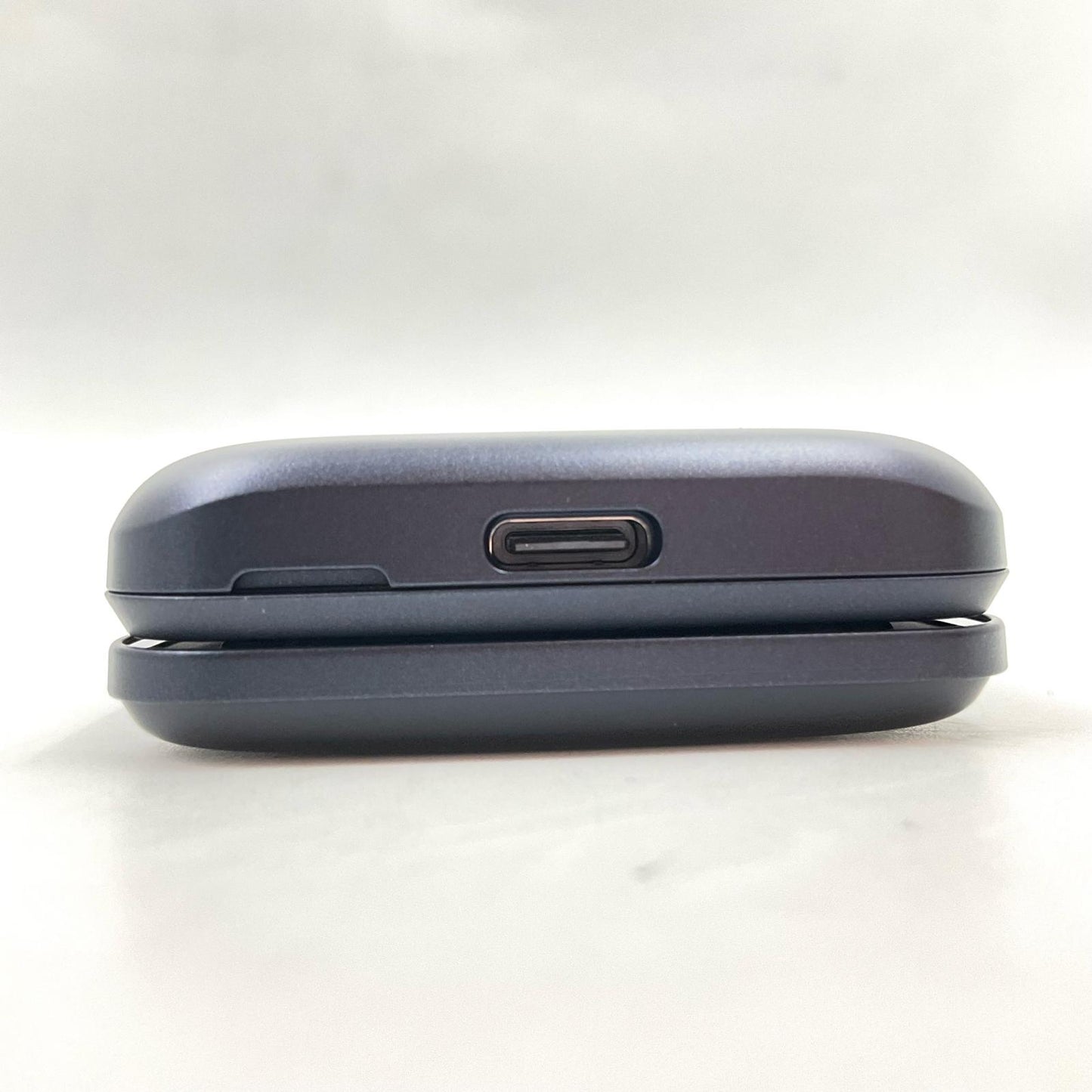 【全額返金保証】【最速発送】 DIGNO ケータイ 8GB ブラック系 docomo KY-42C 白ロム 新品未開封 即納OK