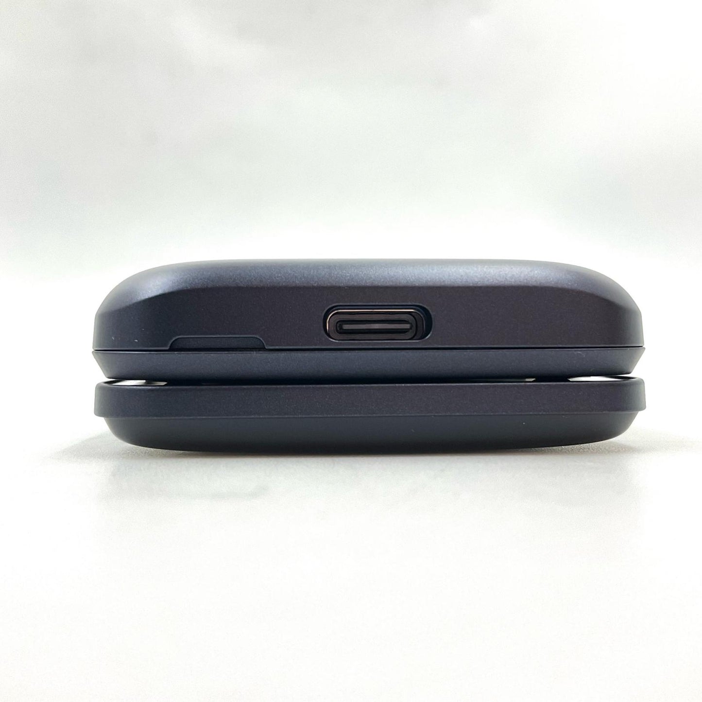 【全額返金保証】【最速発送】 DIGNO ケータイ 8GB ブラック系 docomo KY-42C 白ロム 新品未開封 即納OK