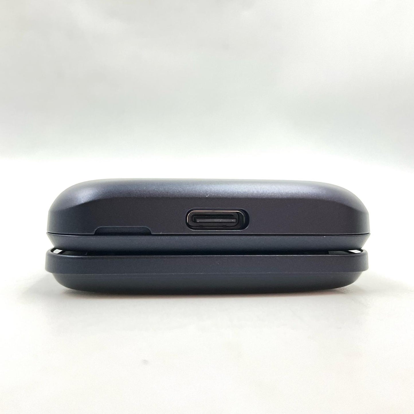 【全額返金保証】【最速発送】 DIGNO ケータイ 8GB ブラック系 docomo KY-42C 白ロム 新品未開封 即納OK