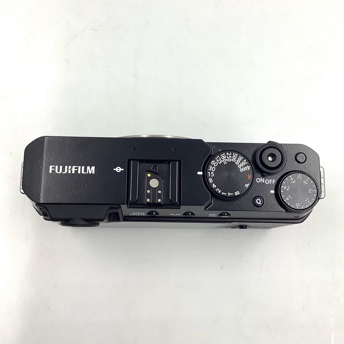 【全額返金保証】【最速発送】FUJIFILM デジタル一眼 X-E4 ボディ [ブラック] 美品 動作確認済