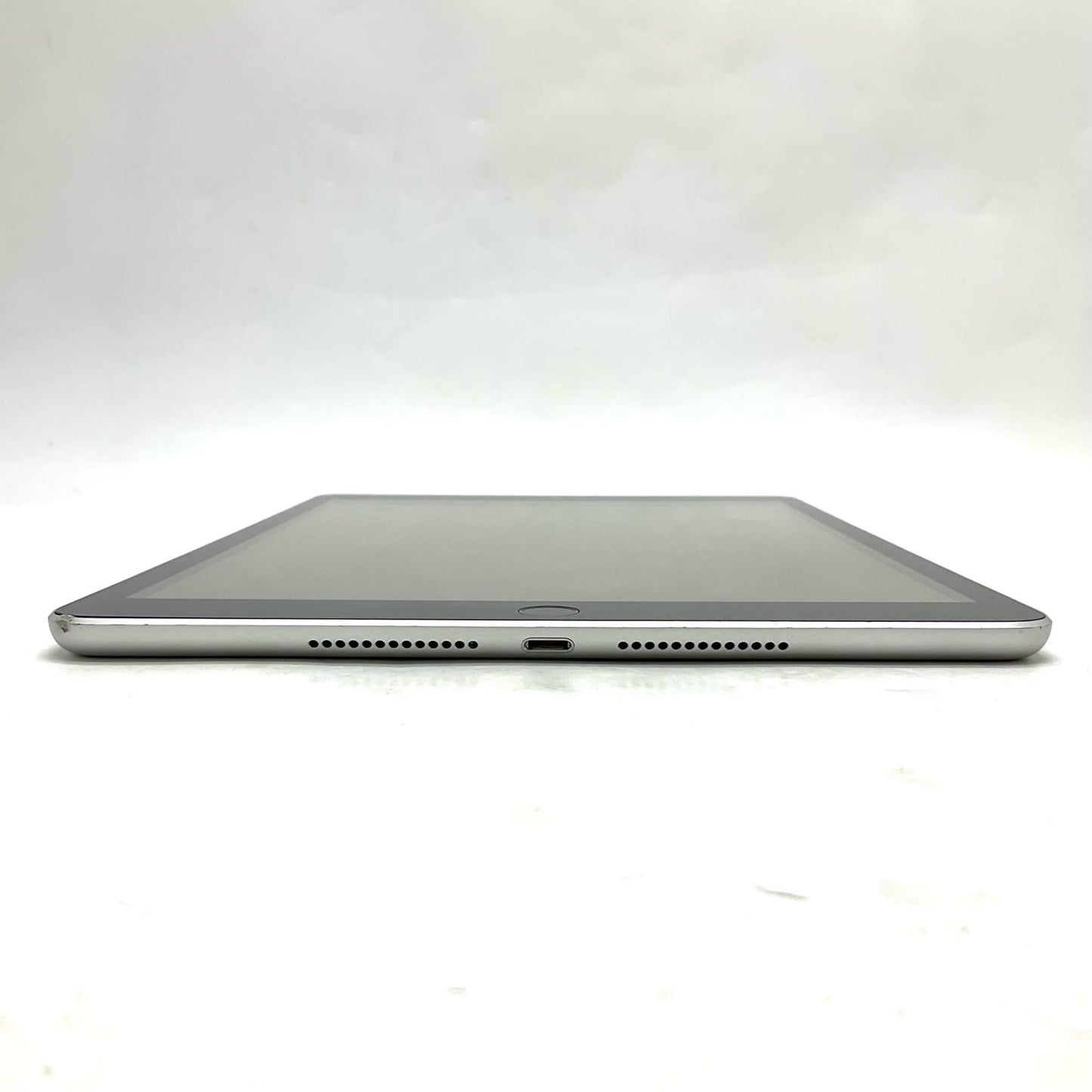 【全額返金保証】【最速発送】Apple iPad iPad 10.2インチ 第9世代 64GB シルバー Wi-Fi 動作確認済