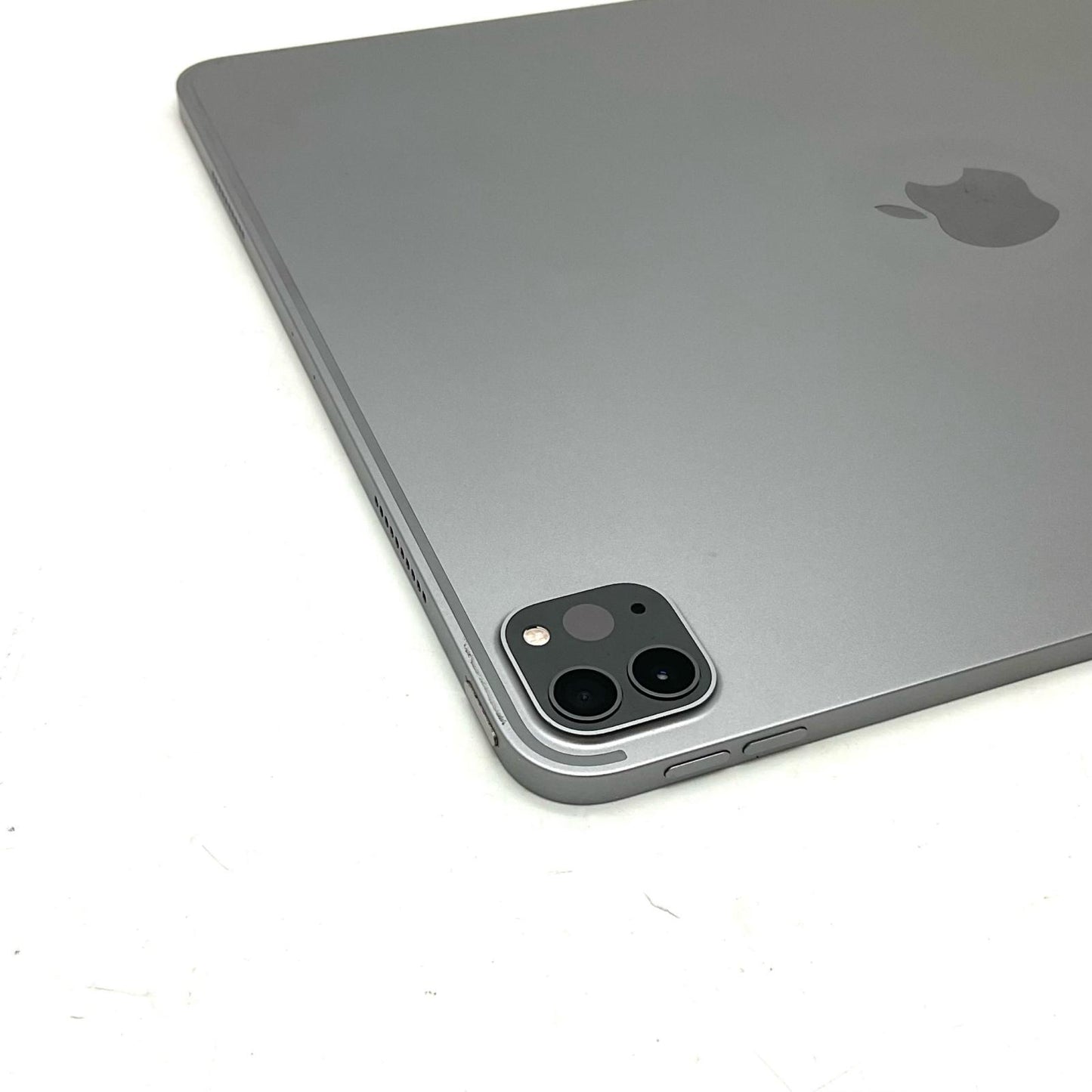 【全額返金保証】【最速発送】Apple iPad Pro 12.9インチ 第6世代 128GB スペースグレイ Wi-Fi 美品 動作確認済