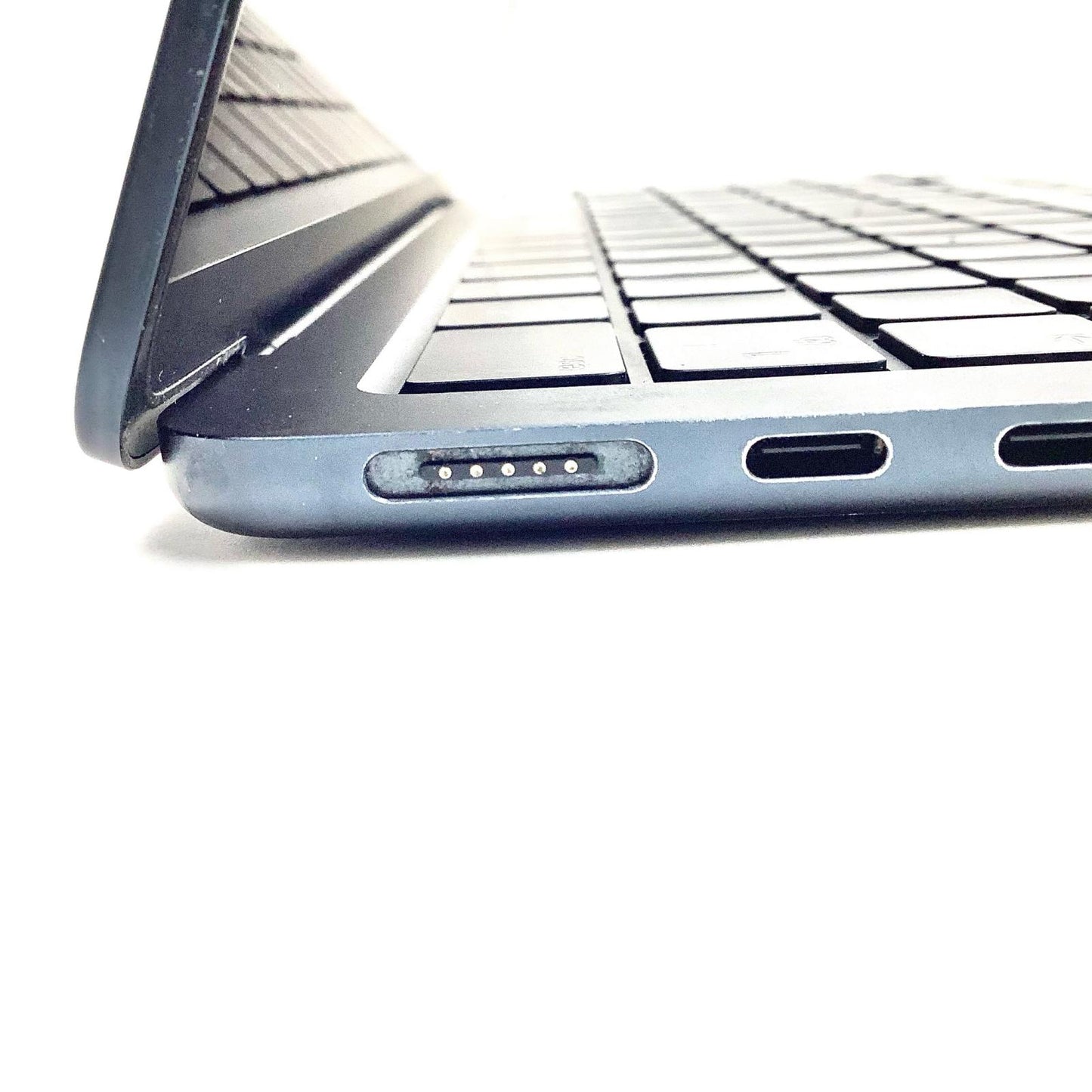 【全額返金保証】【最速発送】Apple MacBook Air 13インチ 2022 Apple M2 16GB 256GB ミッドナイト 84% 美品 動作確認済