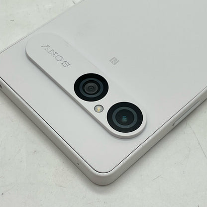 【全額返金保証】【最速発送】Sony Xperia 10 VII 128GB ホワイト docomo SO-52F 超美品 動作確認済