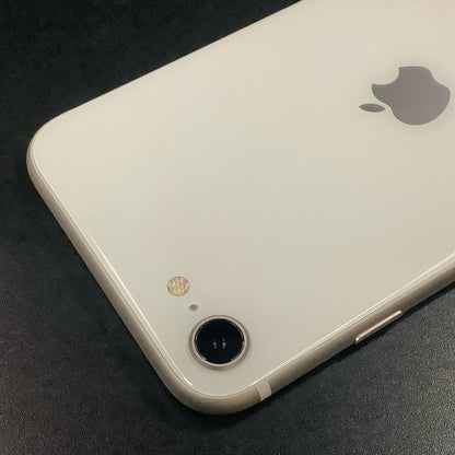 【最速発送】Apple iPhone iPhone SE（第3世代） 64GB スターライト au 白ロム【難有】 92%