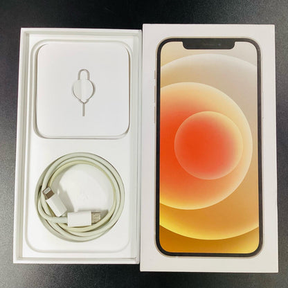 【全額返金保証】【最速発送】Apple iPhone iPhone 12 64GB ホワイト docomo 白ロム 動作確認済 79%