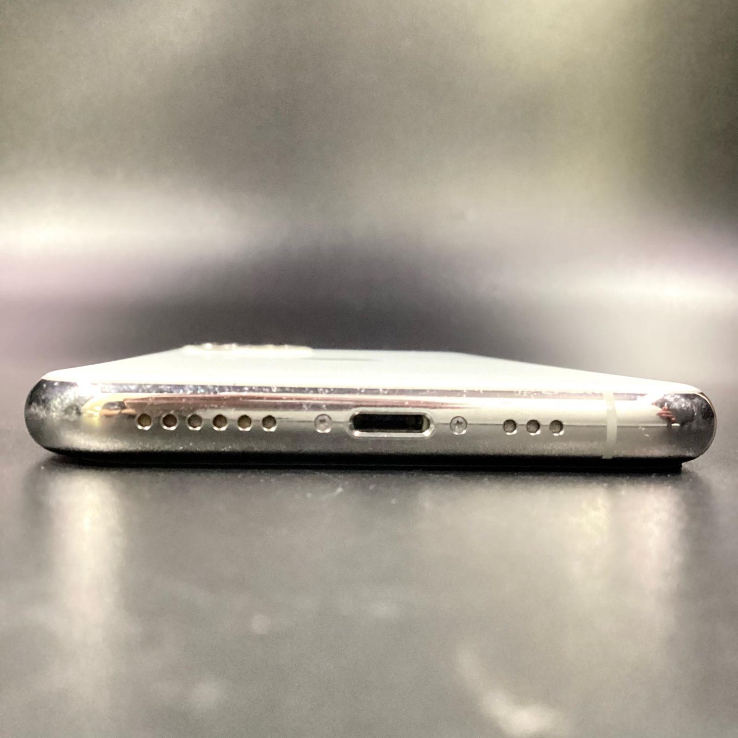 【全額返金保証】【最速発送】Apple iPhone iPhone Pro 11 Pro 512GB シルバー docomo SIMフリー 白ロム 動作確認済 75%