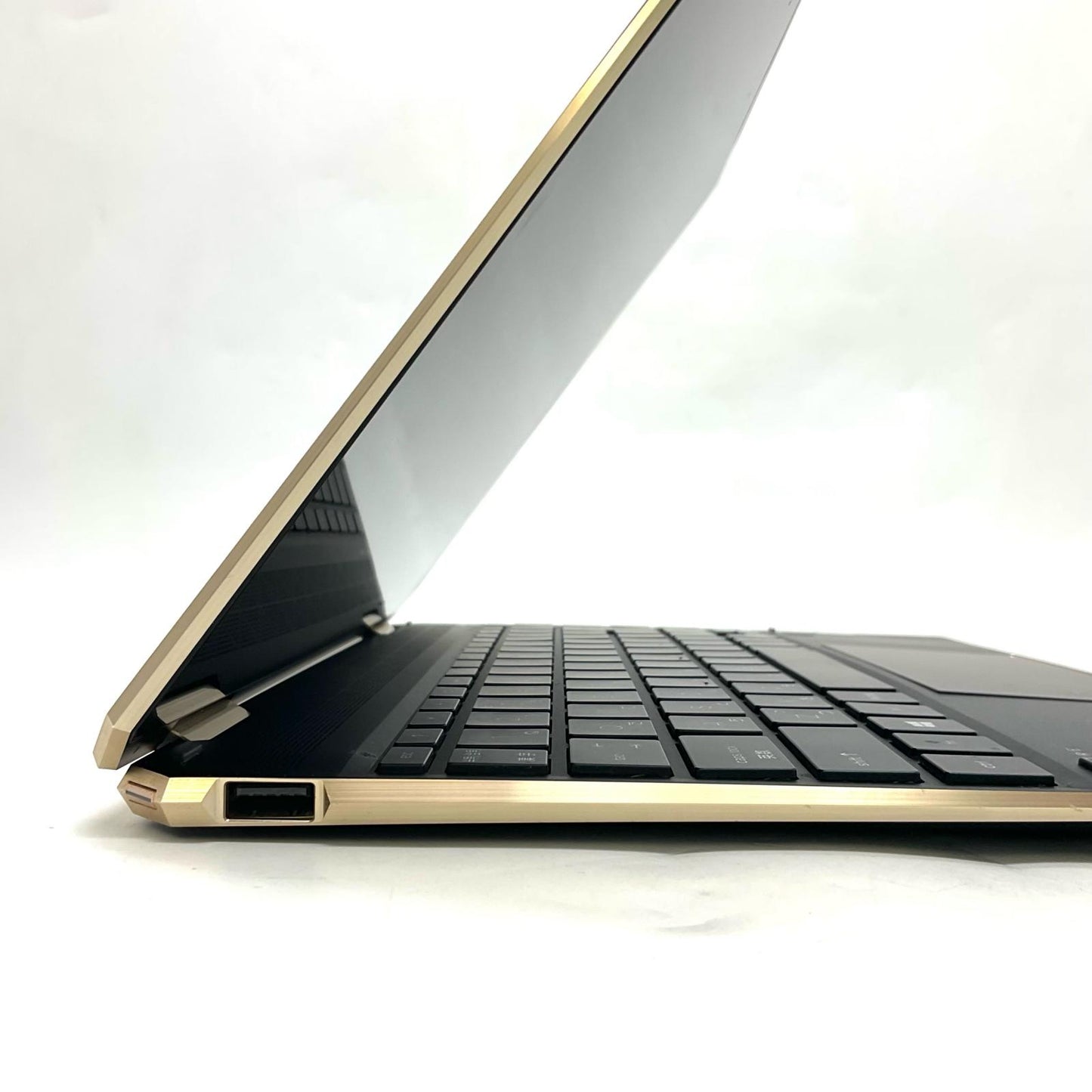 【最速発送】HP Spectre x360 13-ap0035TU Intel(R) Core(TM) i5-8265U CPU @ 1.60GHz 8GB M.2 SSD 256GB 100%【難有】