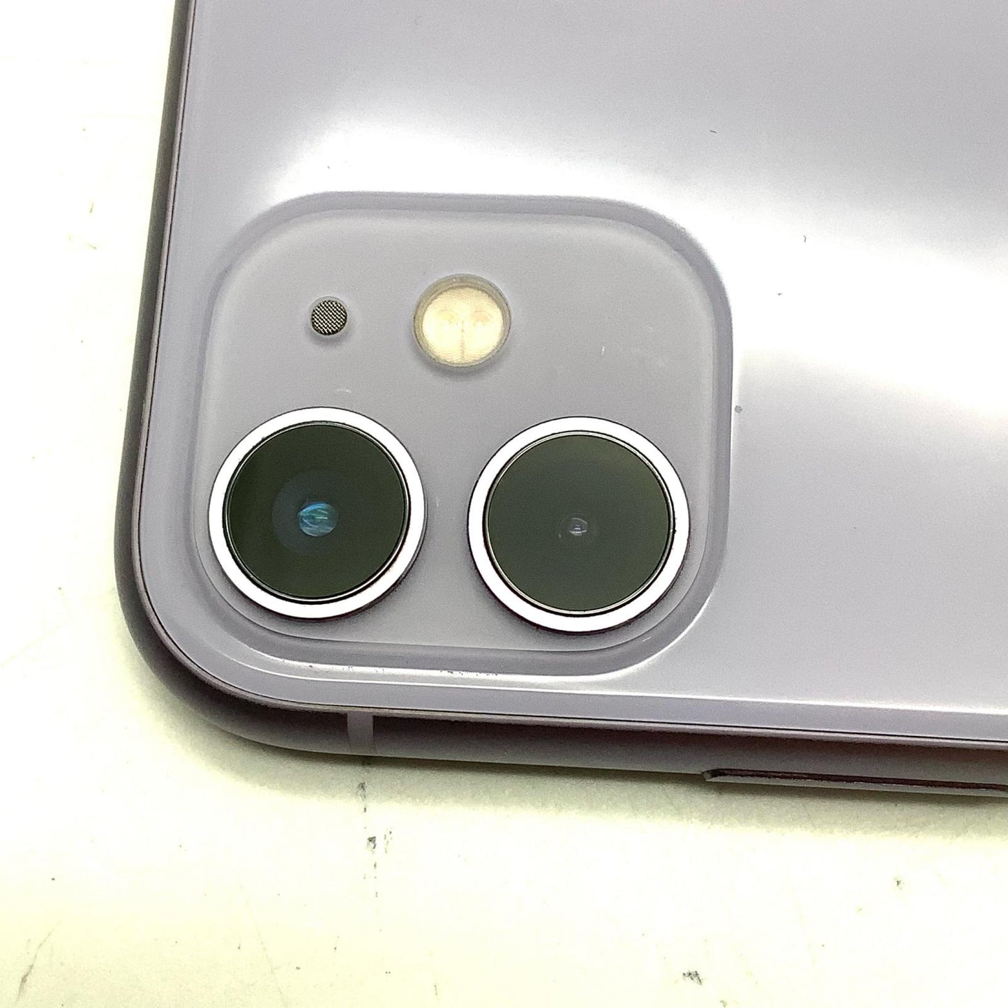 【全額返金保証】【最速発送】Apple iPhone iPhone 11 128GB パープル docomo 白ロム 動作確認済 67%