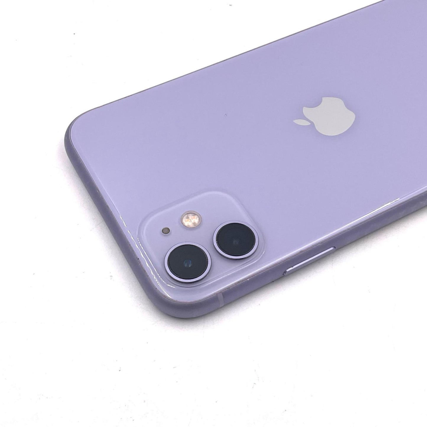 【全額返金保証】【最速発送】Apple iPhone iPhone 11 128GB パープル docomo 白ロム 動作確認済 79%