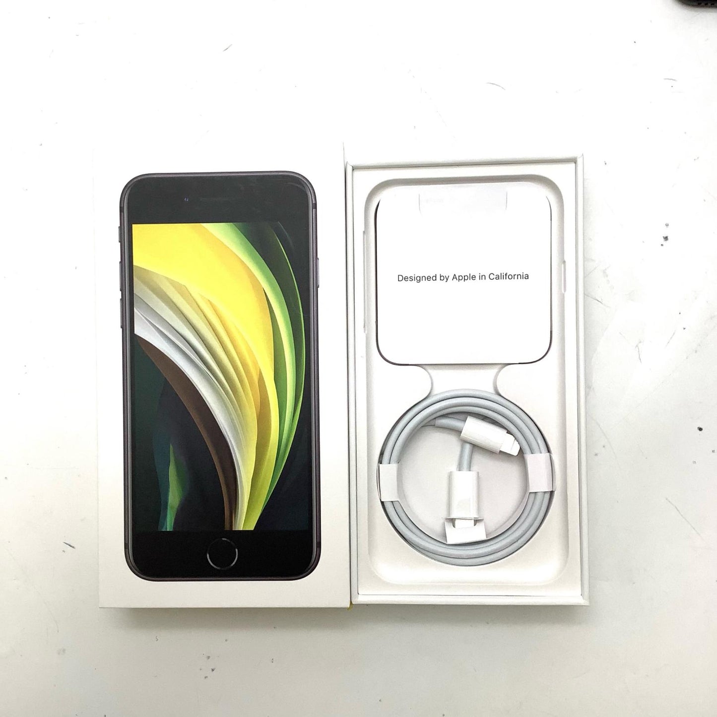 【全額返金保証】【最速発送】Apple iPhone iPhone SE（第2世代） 64GB ブラック Softbank SIMフリー 白ロム 美品 動作確認済 86%