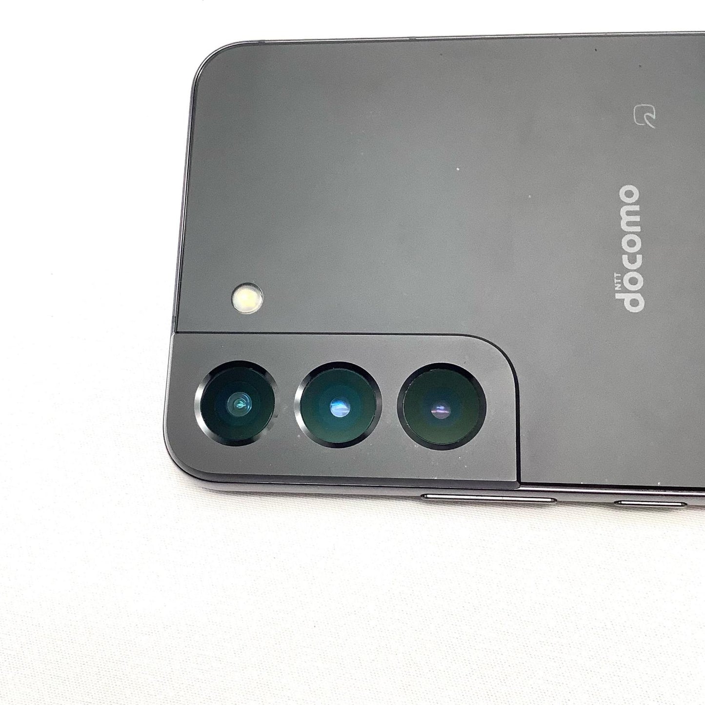 【全額返金保証】【最速発送】SAMSUNG Galaxy S22 256GB ファントムブラック docomo SC-51C 白ロム 動作確認済