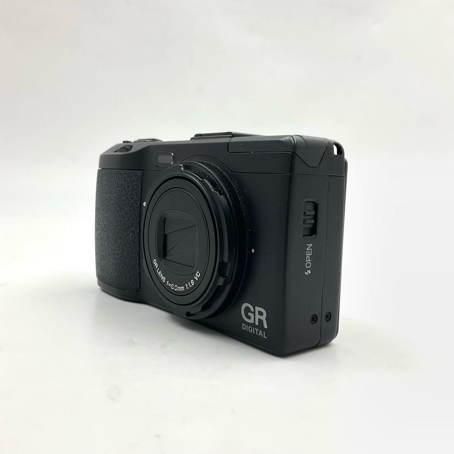 【全額返金保証】【最速発送】RICOH コンパクトデジタルカメラ GR DIGITAL IV 美品 動作確認済