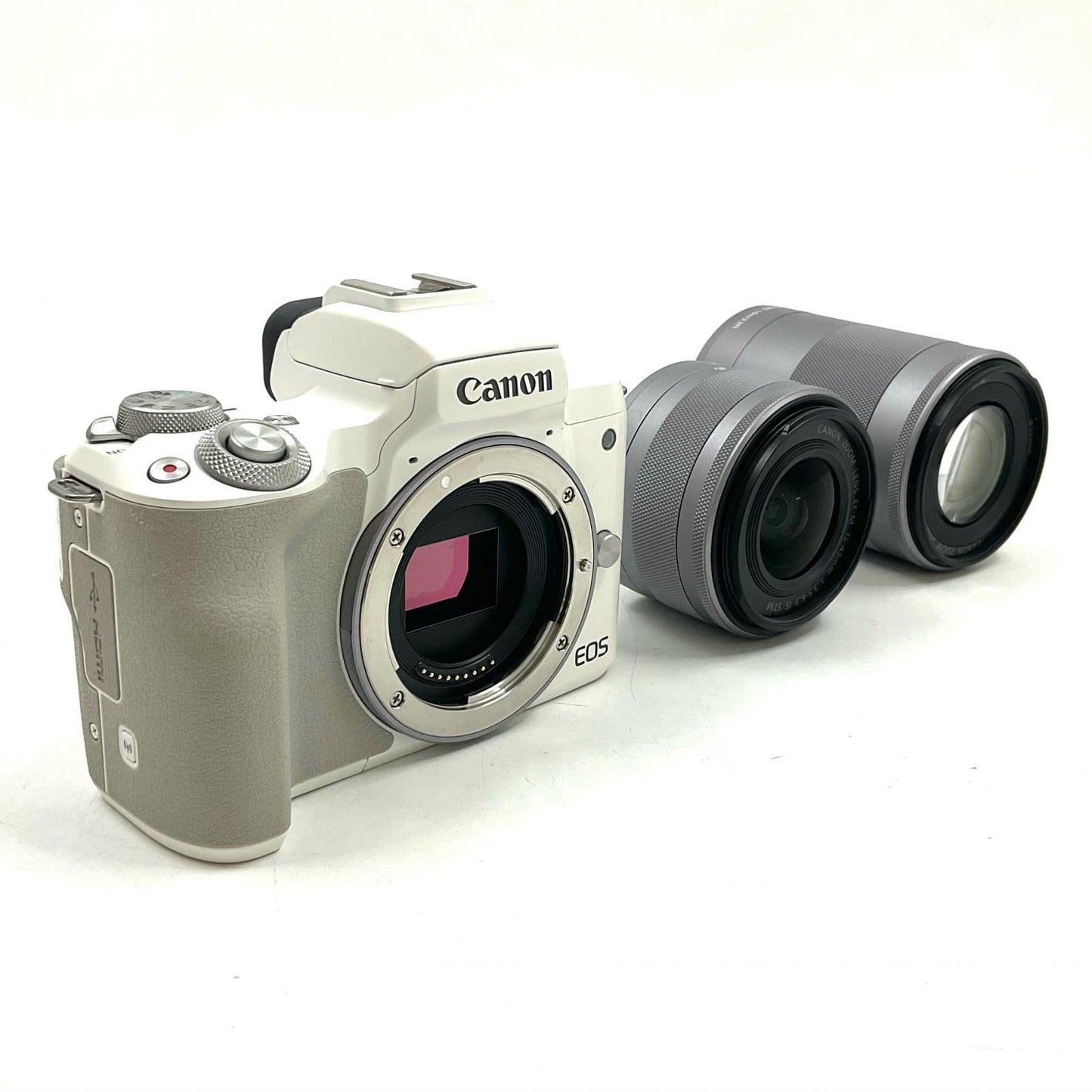 【全額返金保証】【最速発送】Canon デジタル一眼 EOS Kiss M2ダブルズームキット ホワイト 美品 動作確認済
