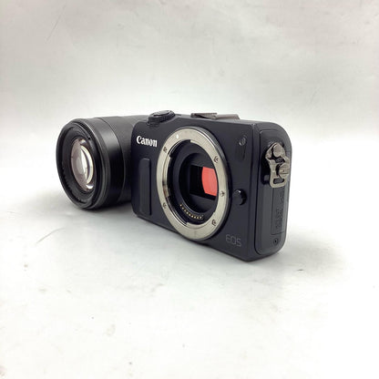 【全額返金保証】【最速発送】Canon デジタル一眼 EOS M EF-M18-55 IS STM レンズキット ブラック 美品 動作確認済