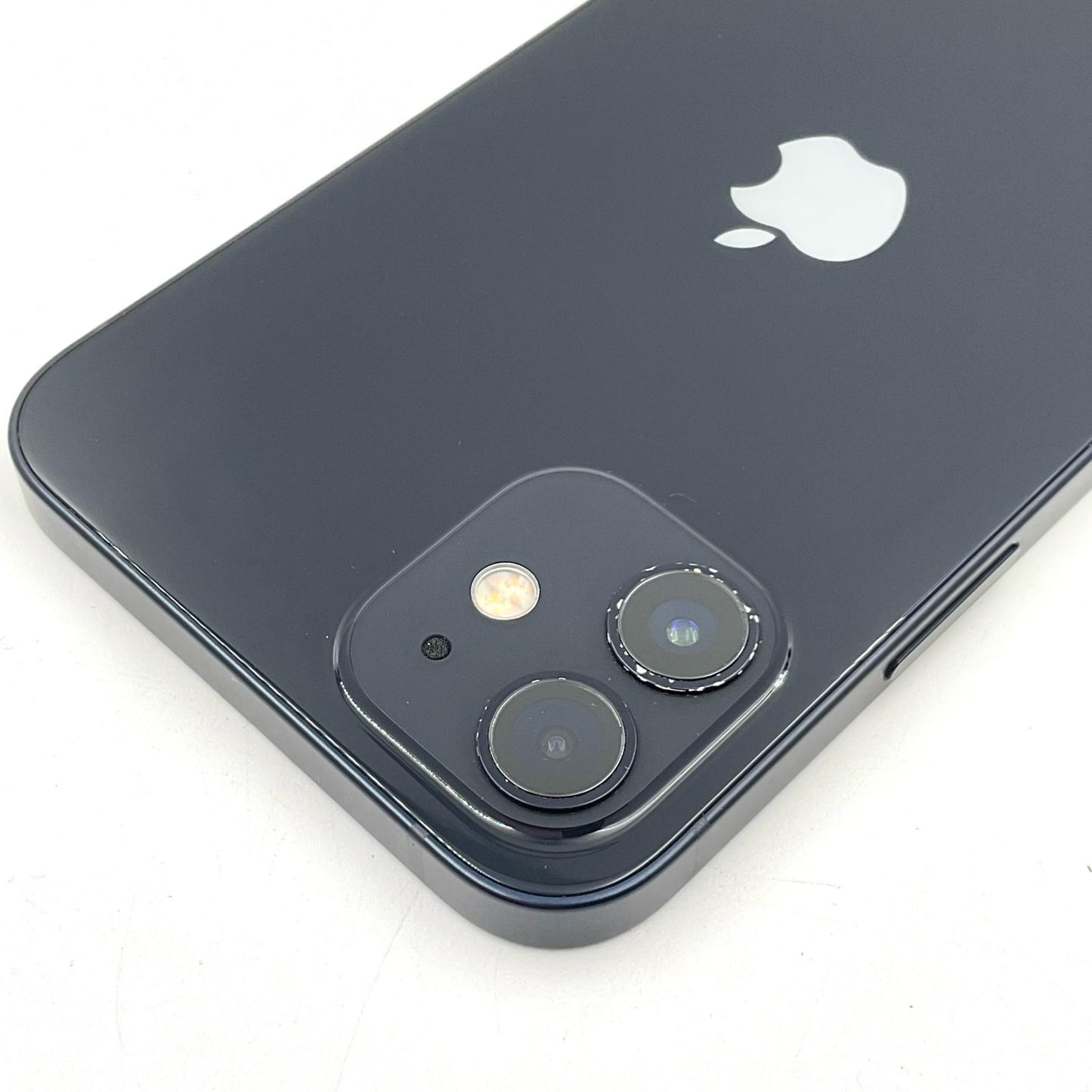 【全額返金保証】【最速発送】Apple iPhone iPhone 12 64GB ブラック docomo SIMフリー 白ロム 動作確認済 73%