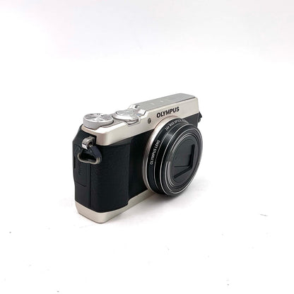 【全額返金保証】【最速発送】OLYMPUS コンパクトデジタルカメラ STYLUS SH-1 動作確認済