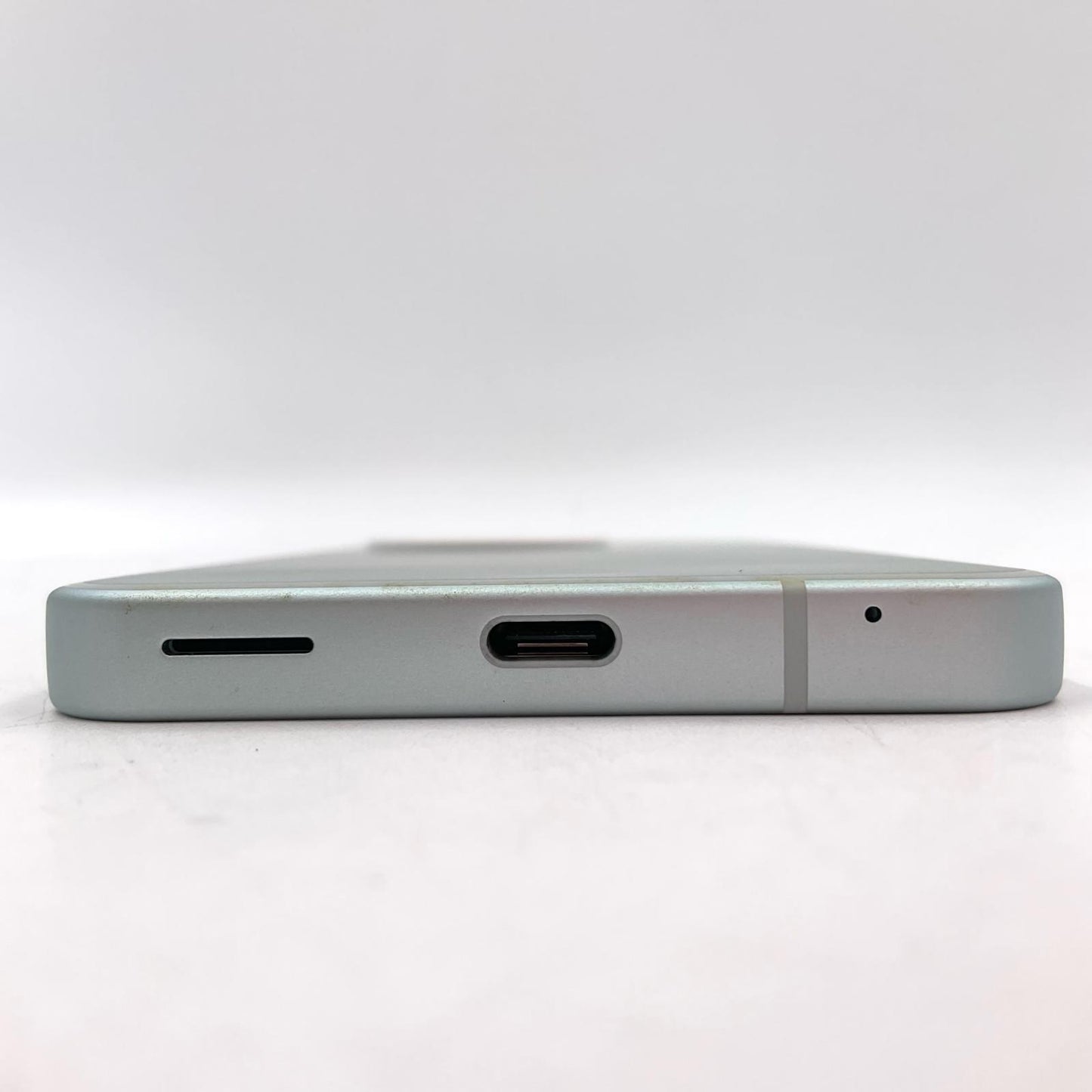 【全額返金保証】【最速発送】SHARP AQUOS sense10 256GB カーキグリーン SIMフリー SH-M33 白ロム 超美品 動作確認済