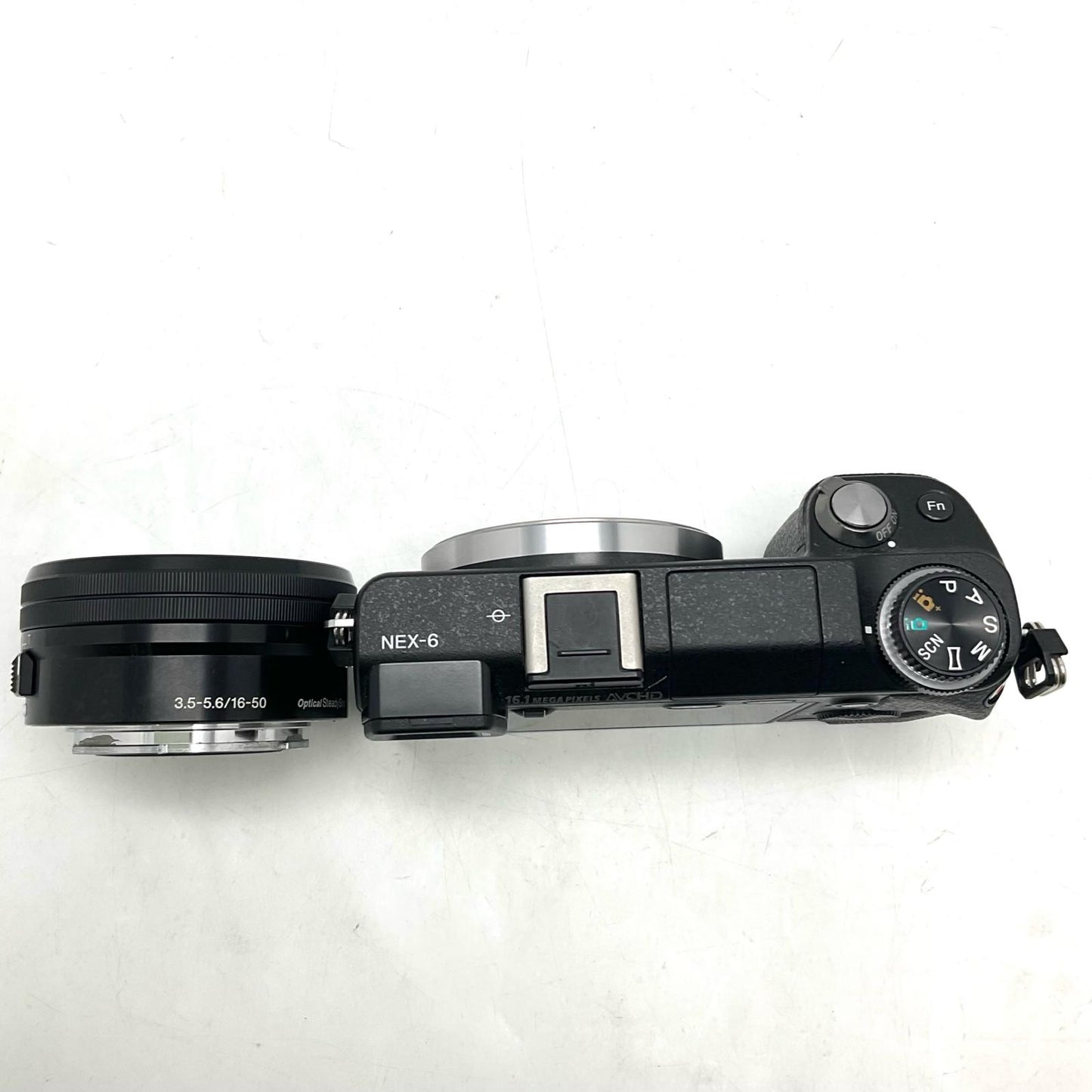 【全額返金保証】【最速発送】Sony デジタル一眼 NEX-6 16-50mm ズームレンズキット ブラック 美品 動作確認済