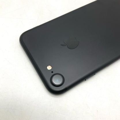 【全額返金保証】【最速発送】Apple iPhone iPhone 7 32GB ブラック docomo 白ロム 動作確認済 72%