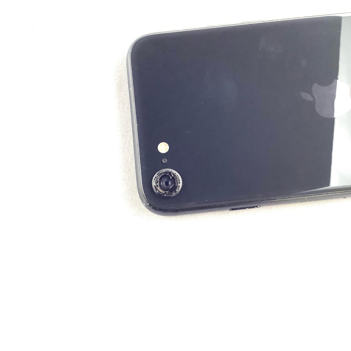 【最速発送】Apple iPhone iPhone SE（第2世代） 64GB ブラック Softbank 白ロム【難有】 79%